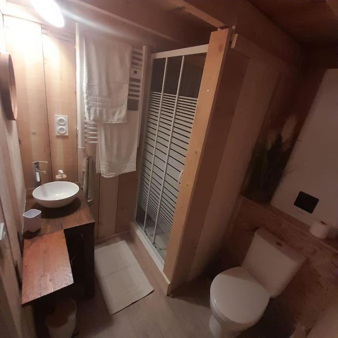 La Cabane En Bois Tourves Exterior photo